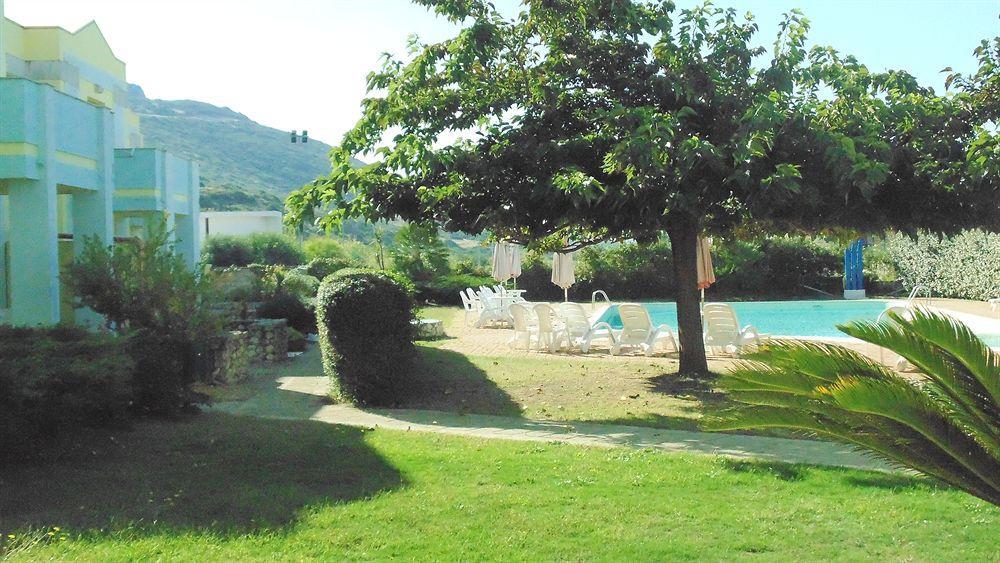 Resort Isola Rossa Bosa Bagian luar foto
