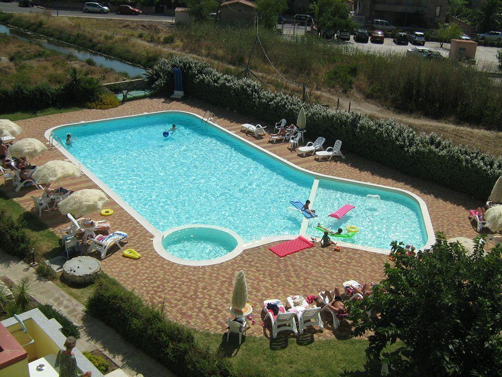 Resort Isola Rossa Bosa Bagian luar foto